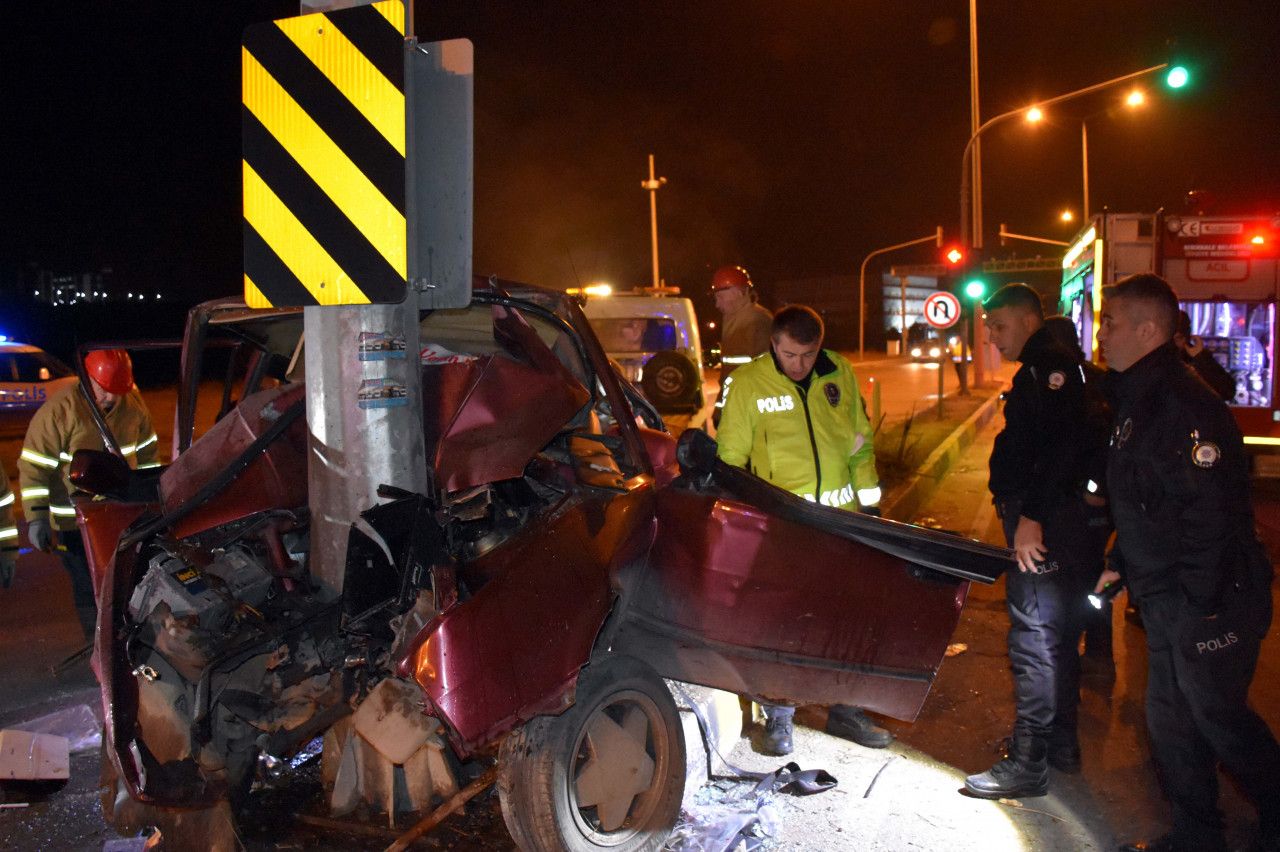 Kırıkkale'de, kaza sürücü ağır yaralandı